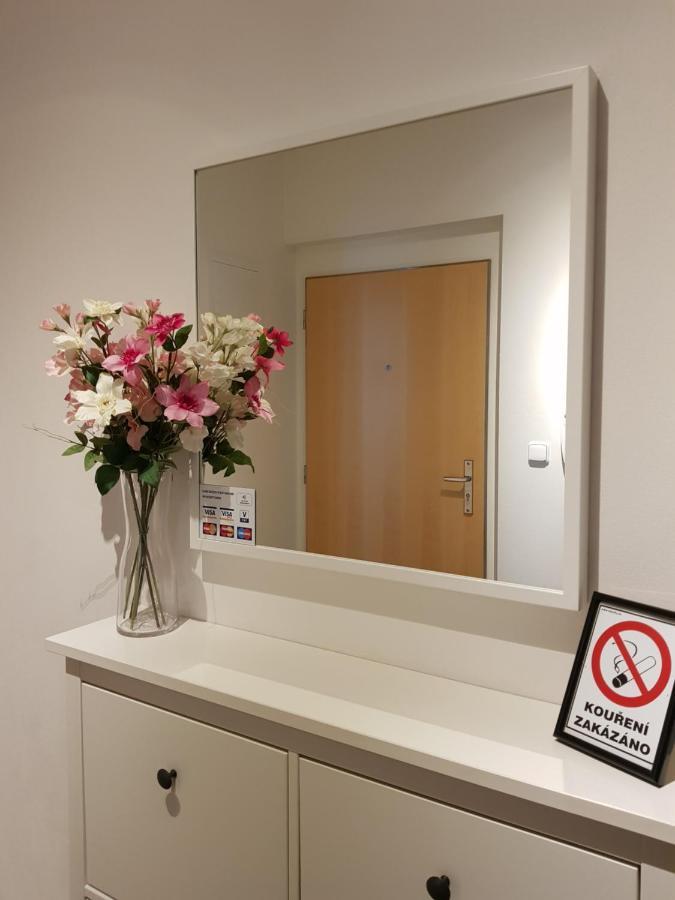 פראג Leongargt Apartments מראה חיצוני תמונה